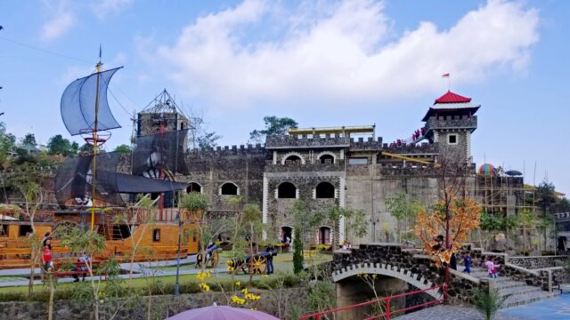 merapi top attraction the lost world castle