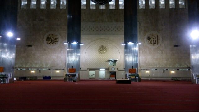 The Main Hall of Istiqlal Mosque.