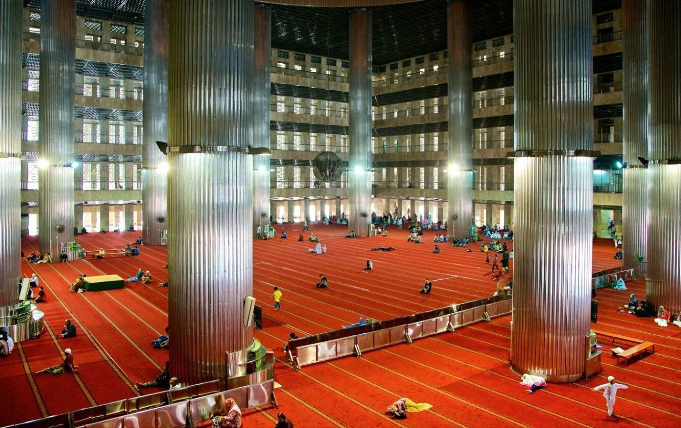 Istiqlal Mosque The Grand Architecture in South East Asia - IdeTrips