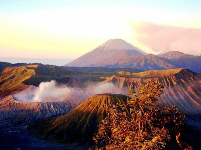 Mount Bromo and Batok View Mount Bromo view from penanjakan