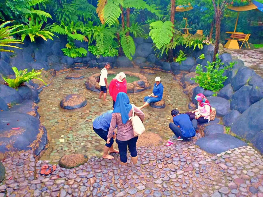 Ciater Hot Spring Entrance Fee & Sari Ater Guide - IdeTrips