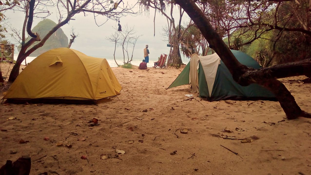 Camping in the beach