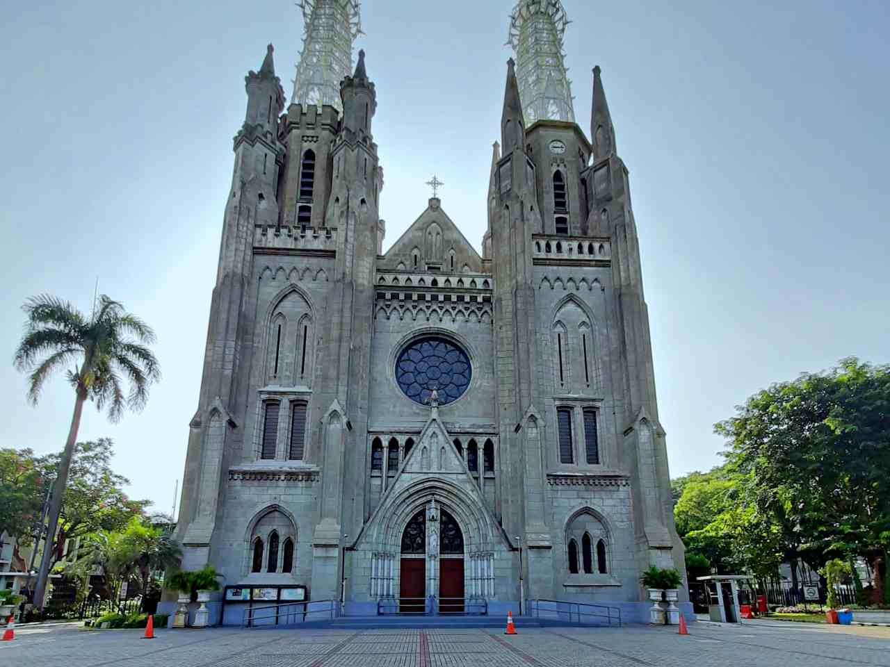 jakarta cathedral gothic design 
