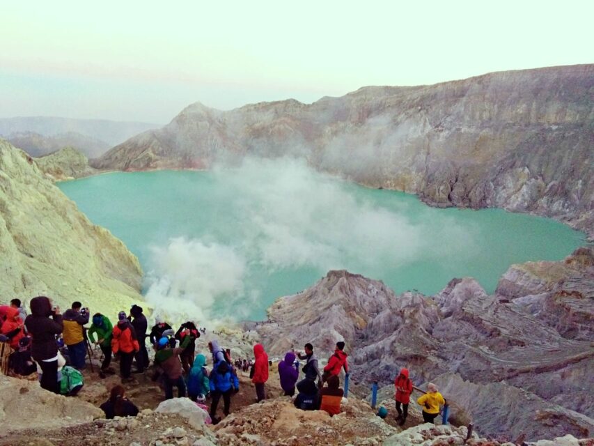 tour the banyuwangi ijen