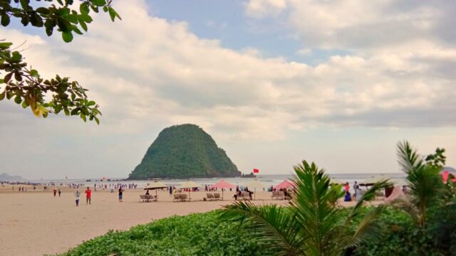 Red island beach banyuwangi