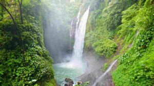 Aling-aling waterfall, Sambangan, Bali