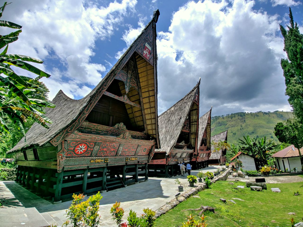 Sisingamaharaja grave bakara valley