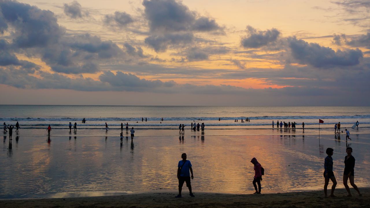 kuta beach sunset