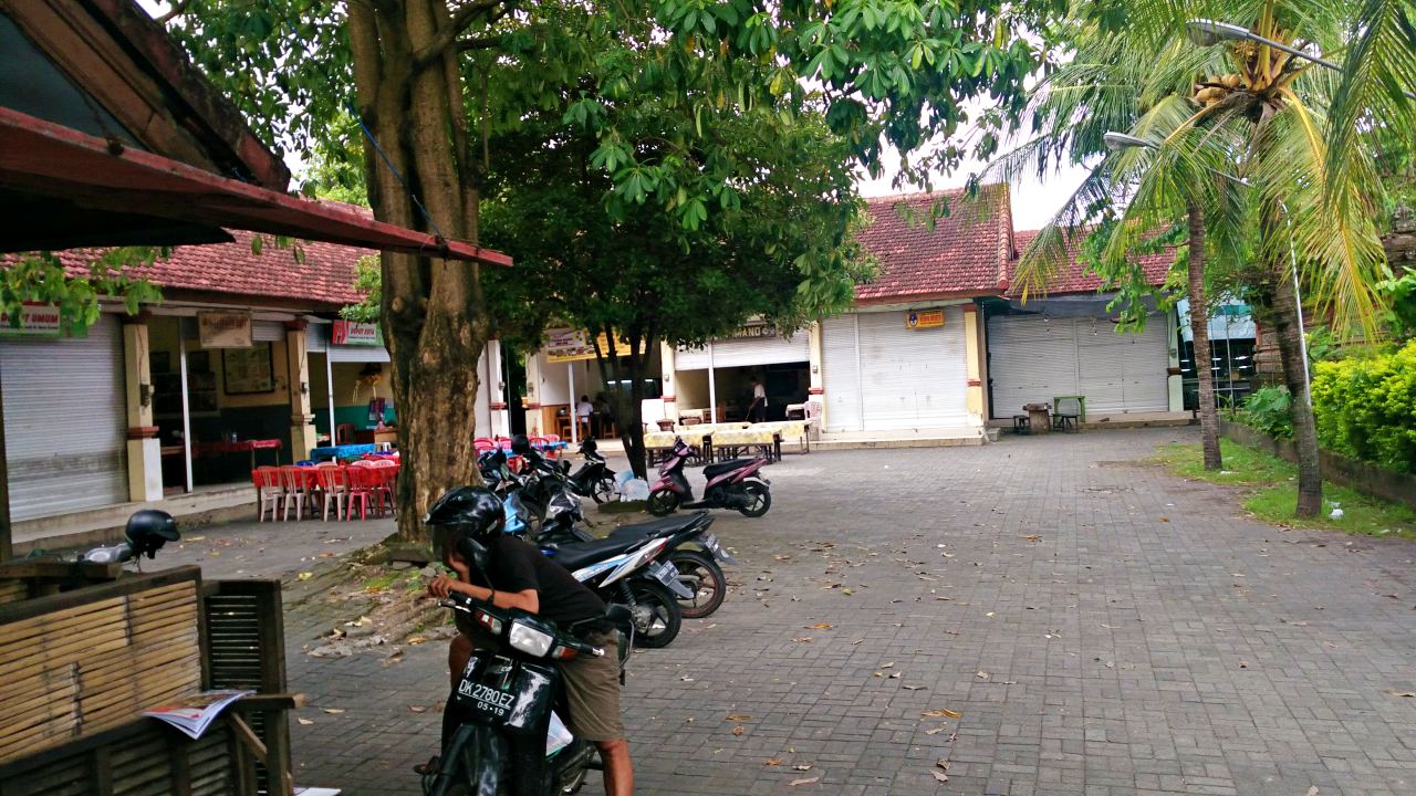 Pasar Senggol Kuta