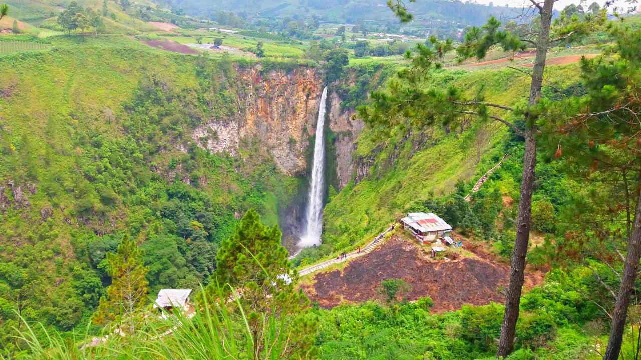 Sipiso-piso Waterfall, the highest waterfall in Indonesia