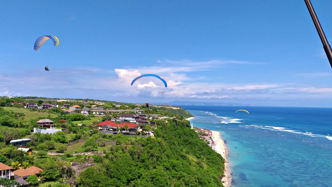Paragliding in timbis hill