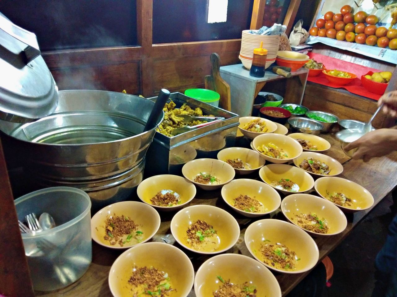 street food jakarta chicken feet soup 