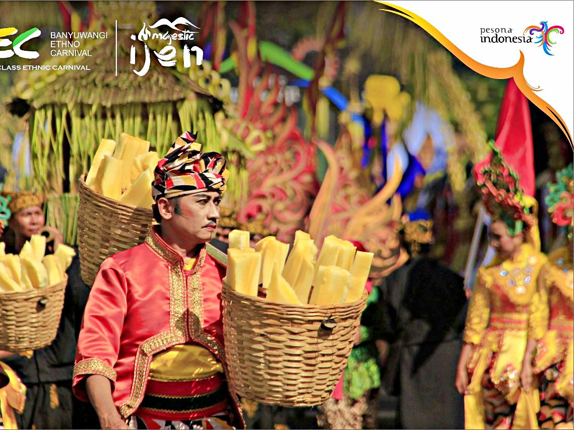 costume parade banyuwangi ethno carnival