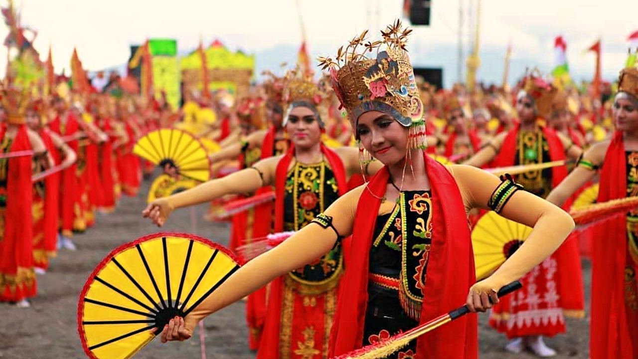 Gandrung Sewu Festival Performance Venue IdeTrips