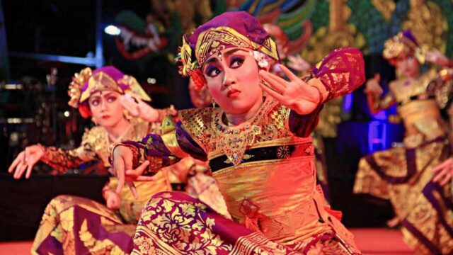 Truna Jaya Dance