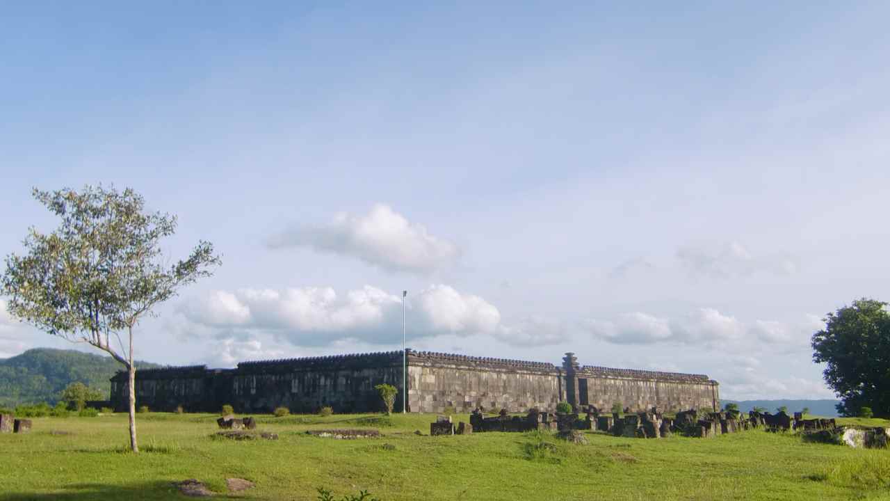 pendapa ratu boko palace 