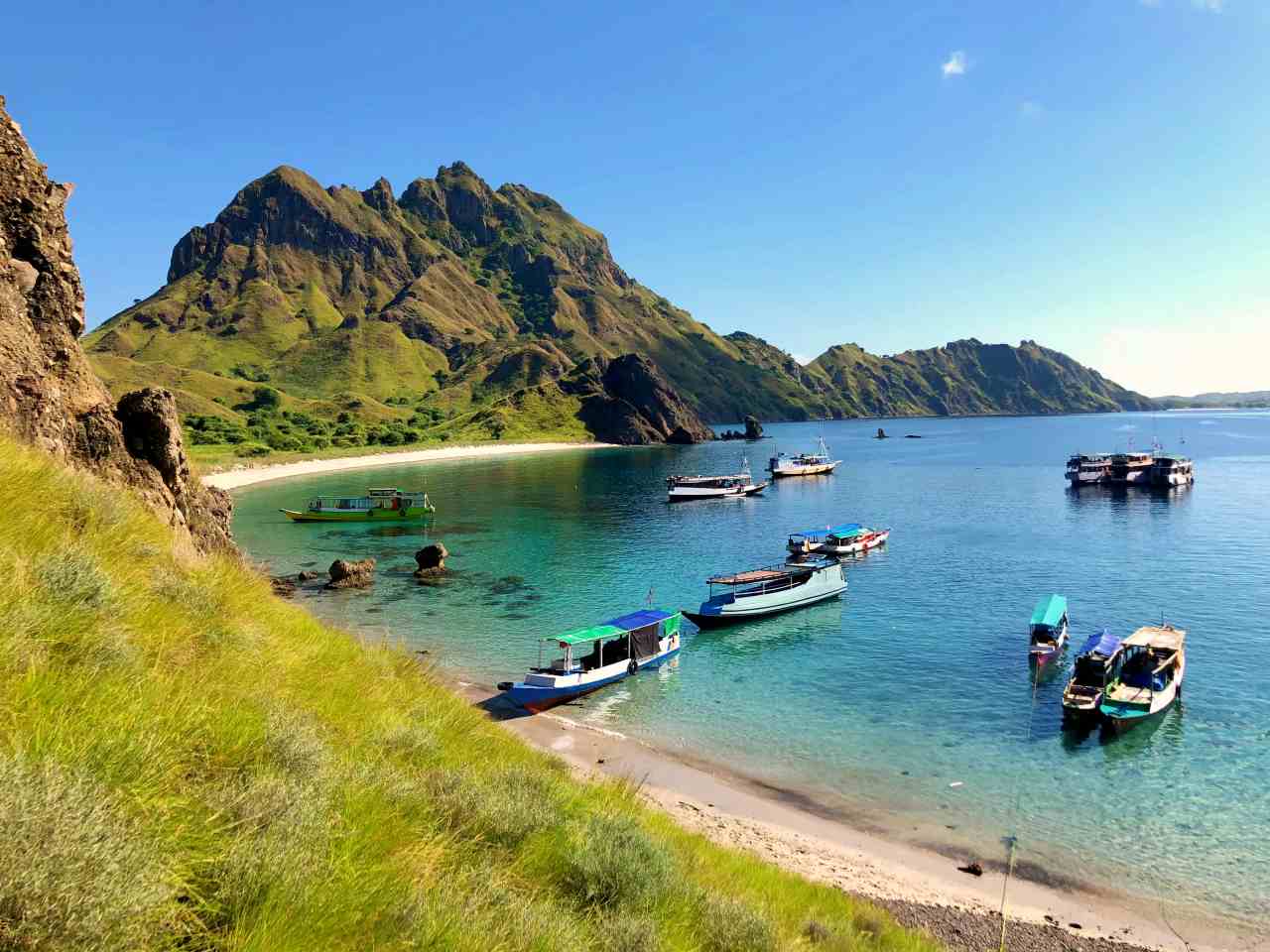 boat docking site in padar island