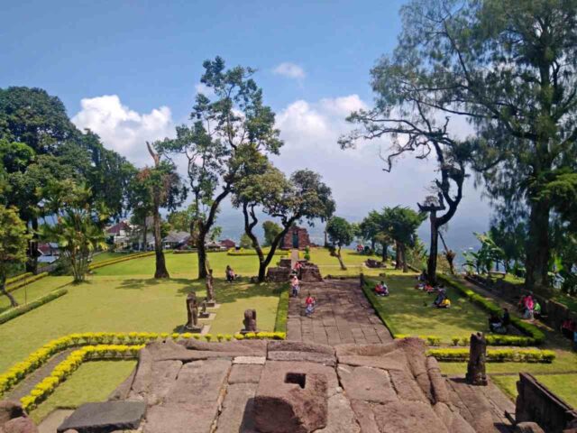 candi sukuh small shrine