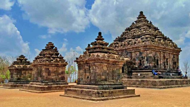 the upper side of candi ijo