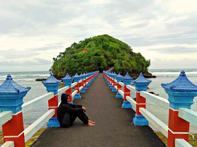 Wisanggeni Island