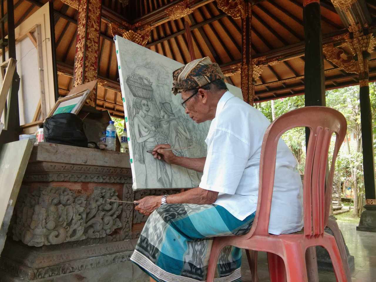 local artist painting in the Arma museum. 