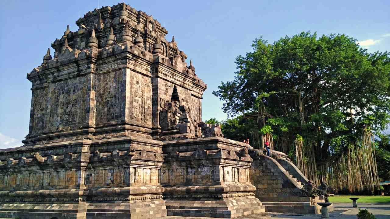 Mendut Temple Monastery & Entrance Fee - Idetrips