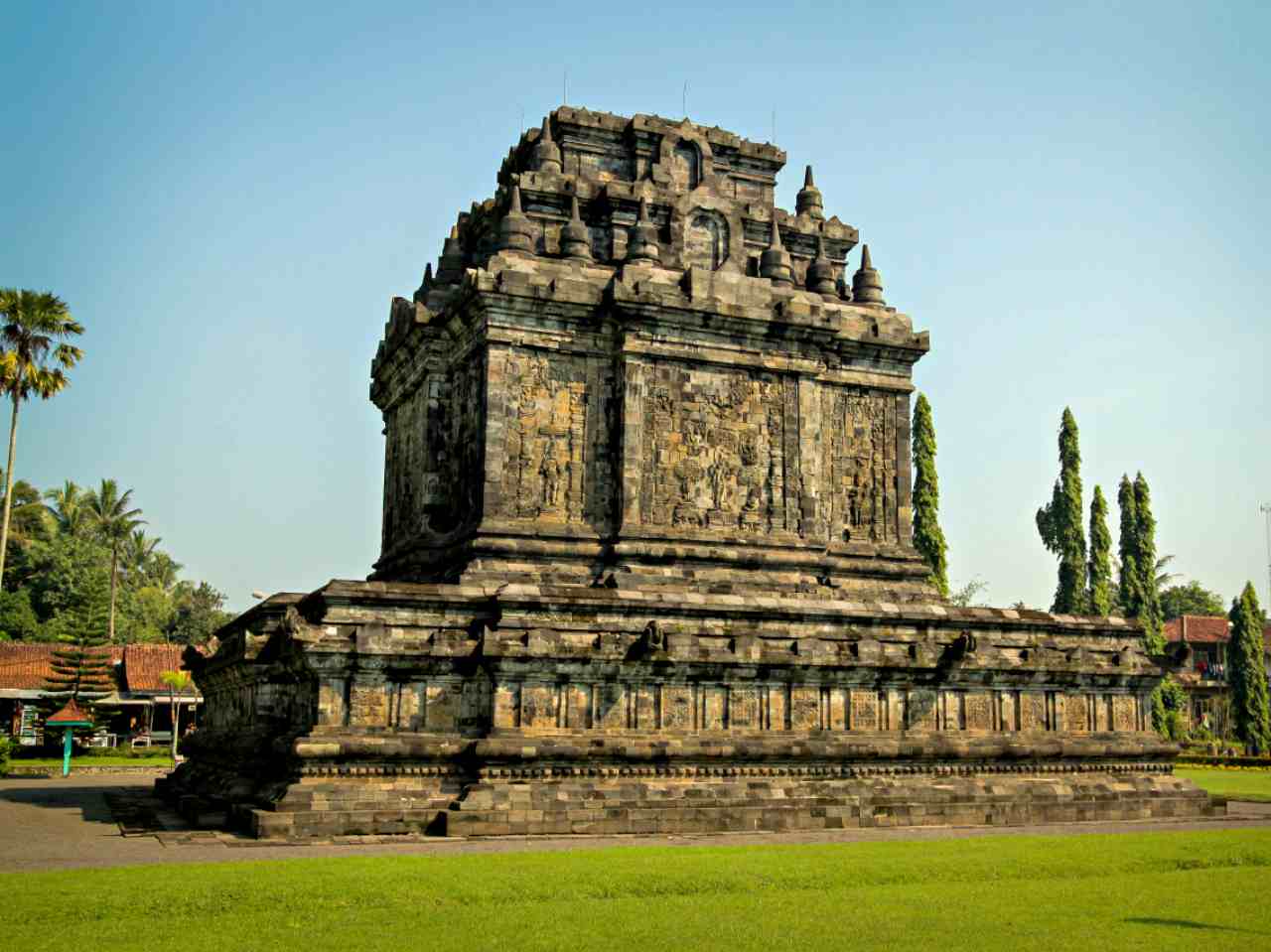 Mendut Temple Magelang 