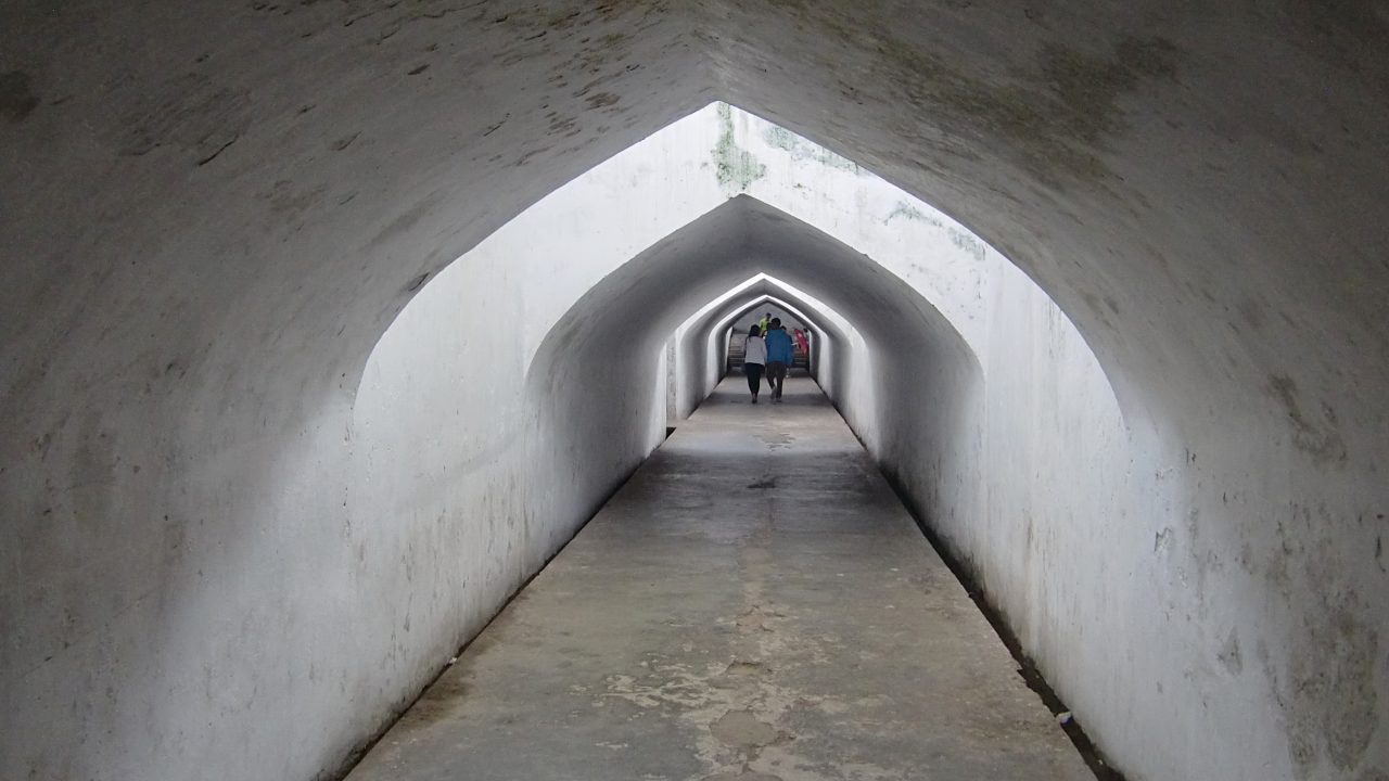taman sari underground tunnel 