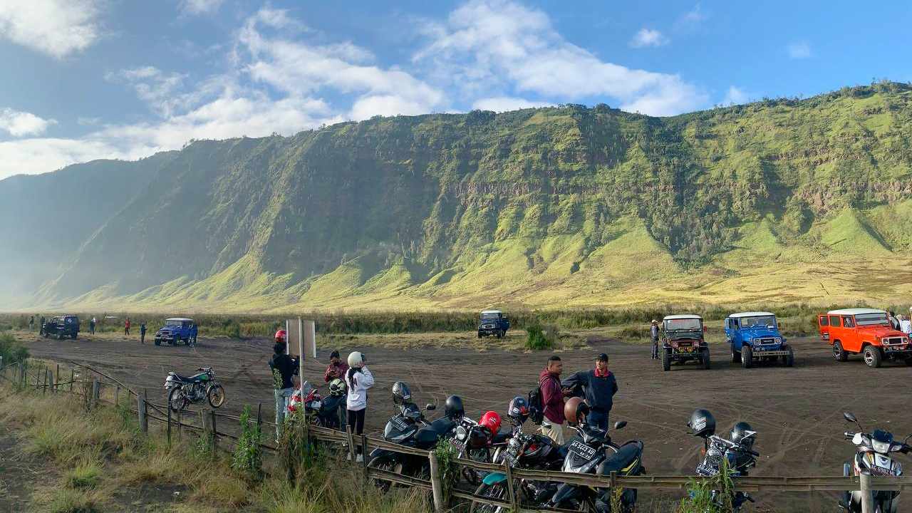 bukit teletubbies bromo 