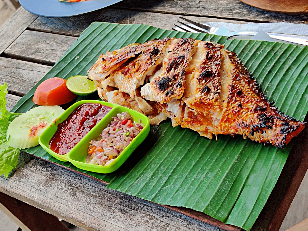 Grilled whole fish