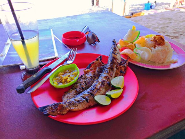 Grilled Fish With Garlic Sauce