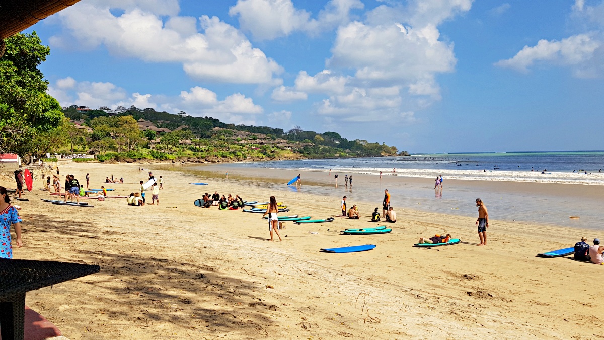 jimbaran beach surfing school 