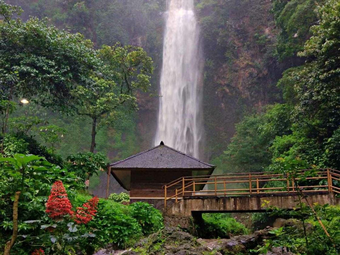 Curug Cimahi Attraction & Entrance Fee - IdeTrips