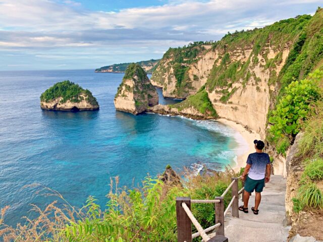 the path to the beach