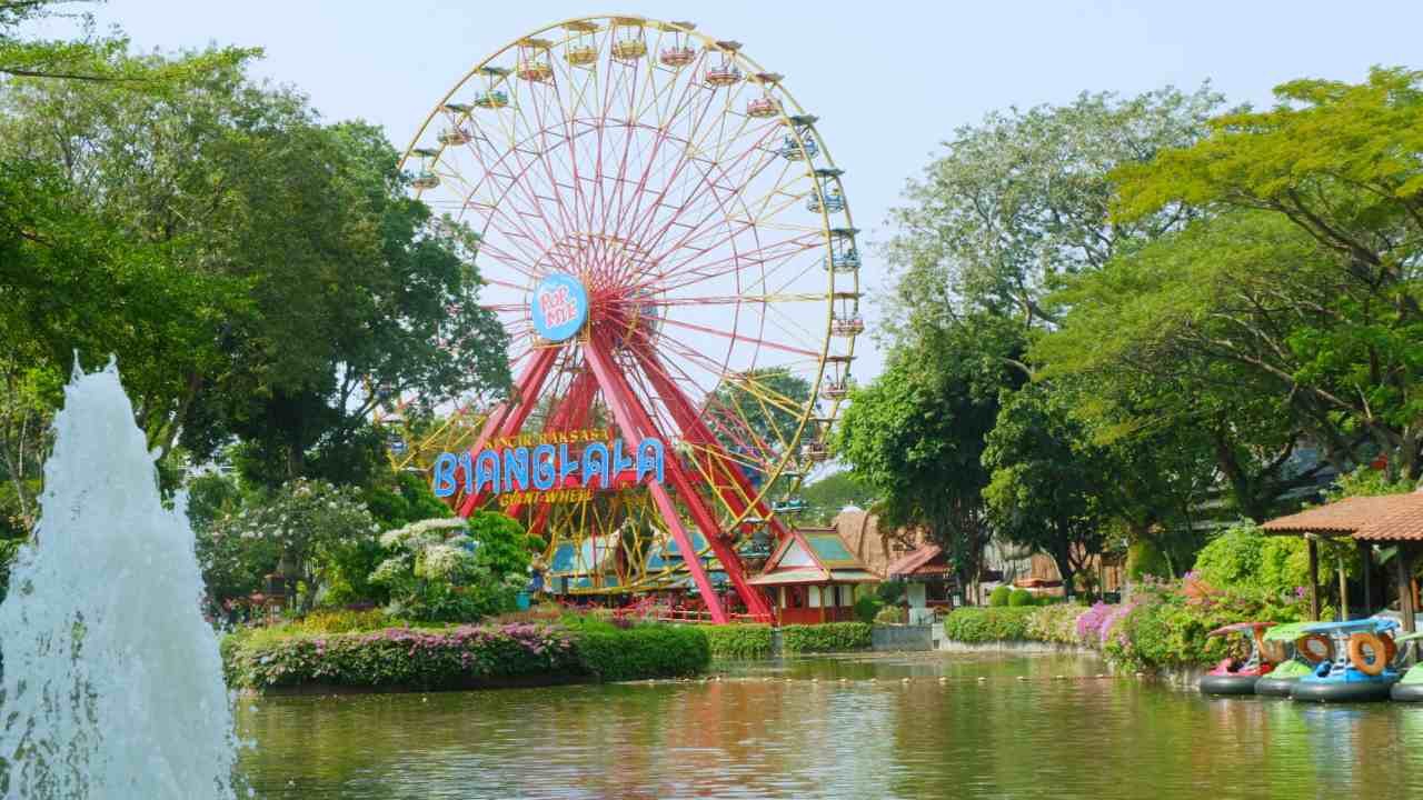 bianglala ride ancol dreamland 