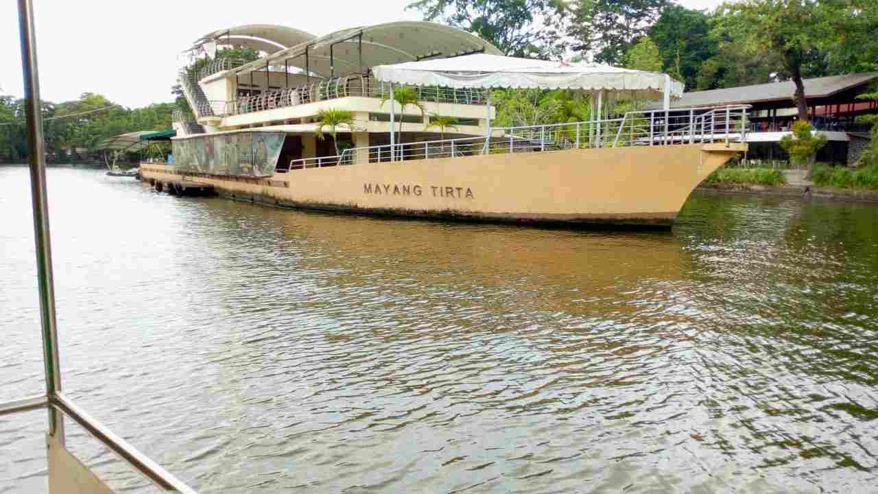 boat riding 