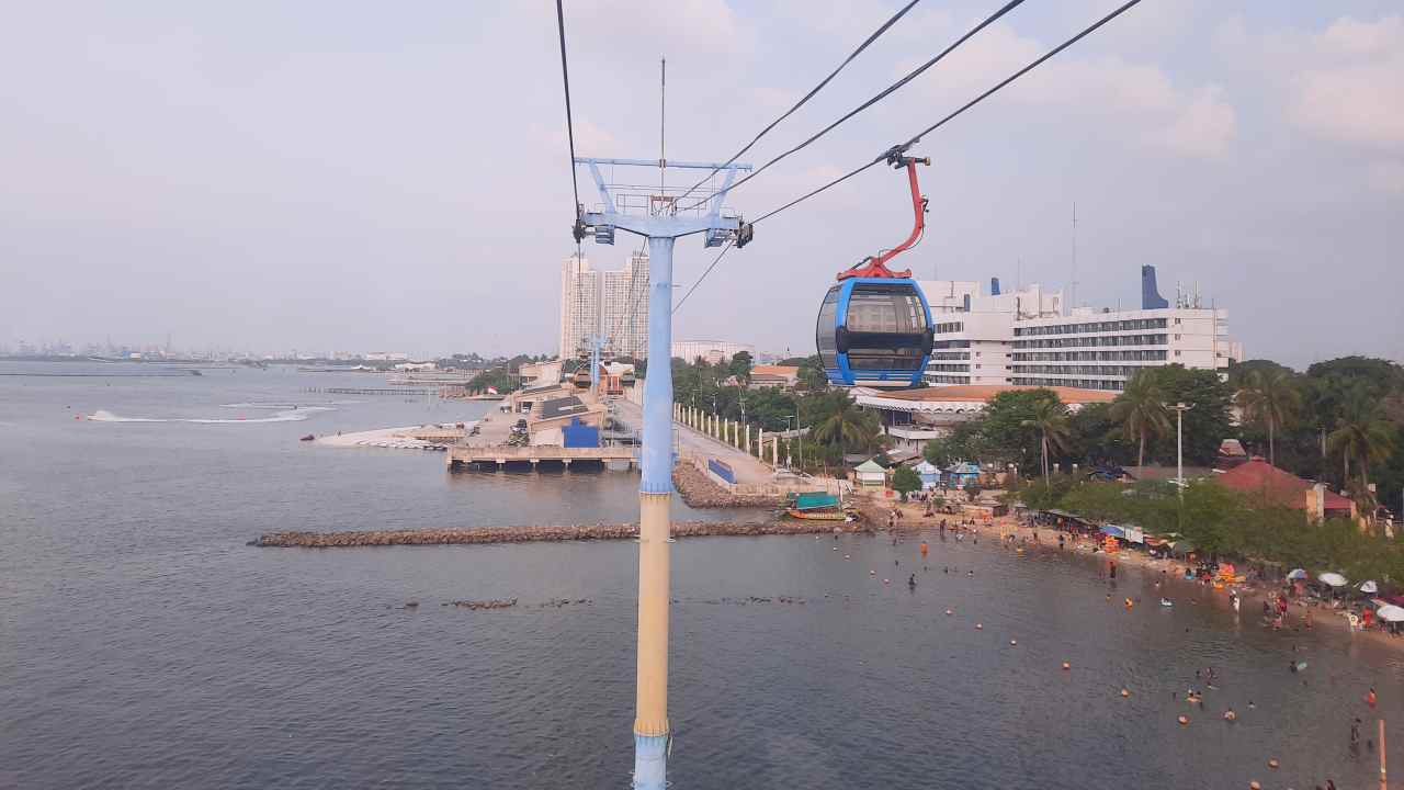 gondola ride ancol 