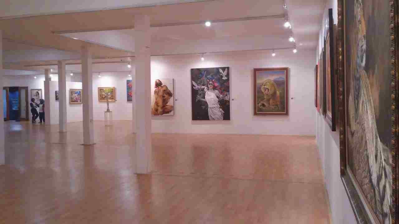 paintings exhibition in pasar seni ancol dreamland 