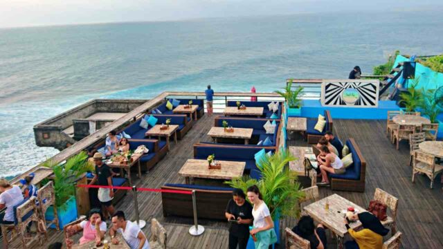 beach restaurant