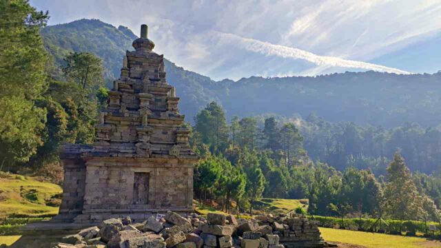 temple and ungaran mountain