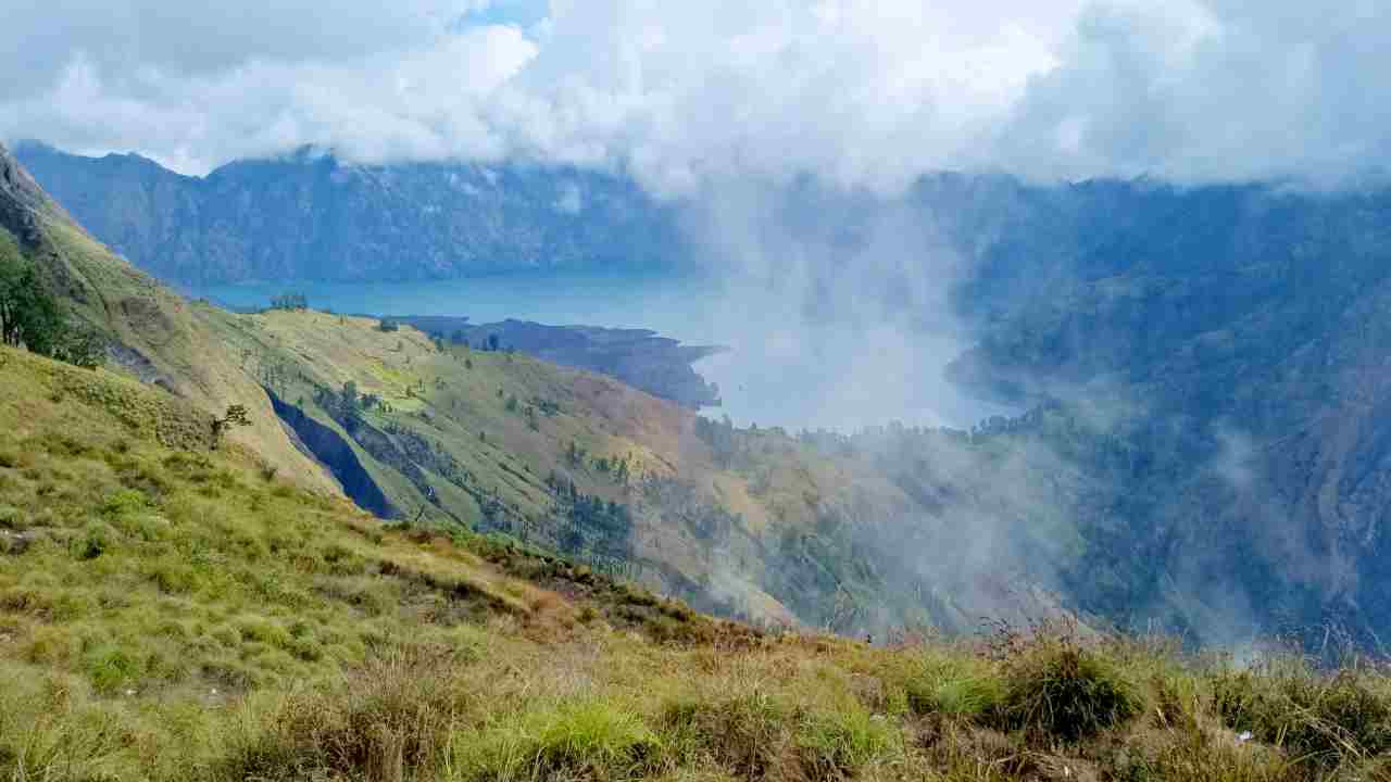 segara anak lake 