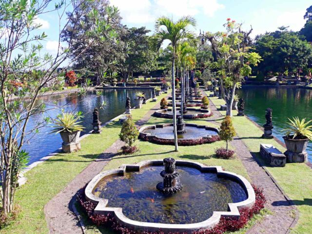 tirta gangga palace fountain