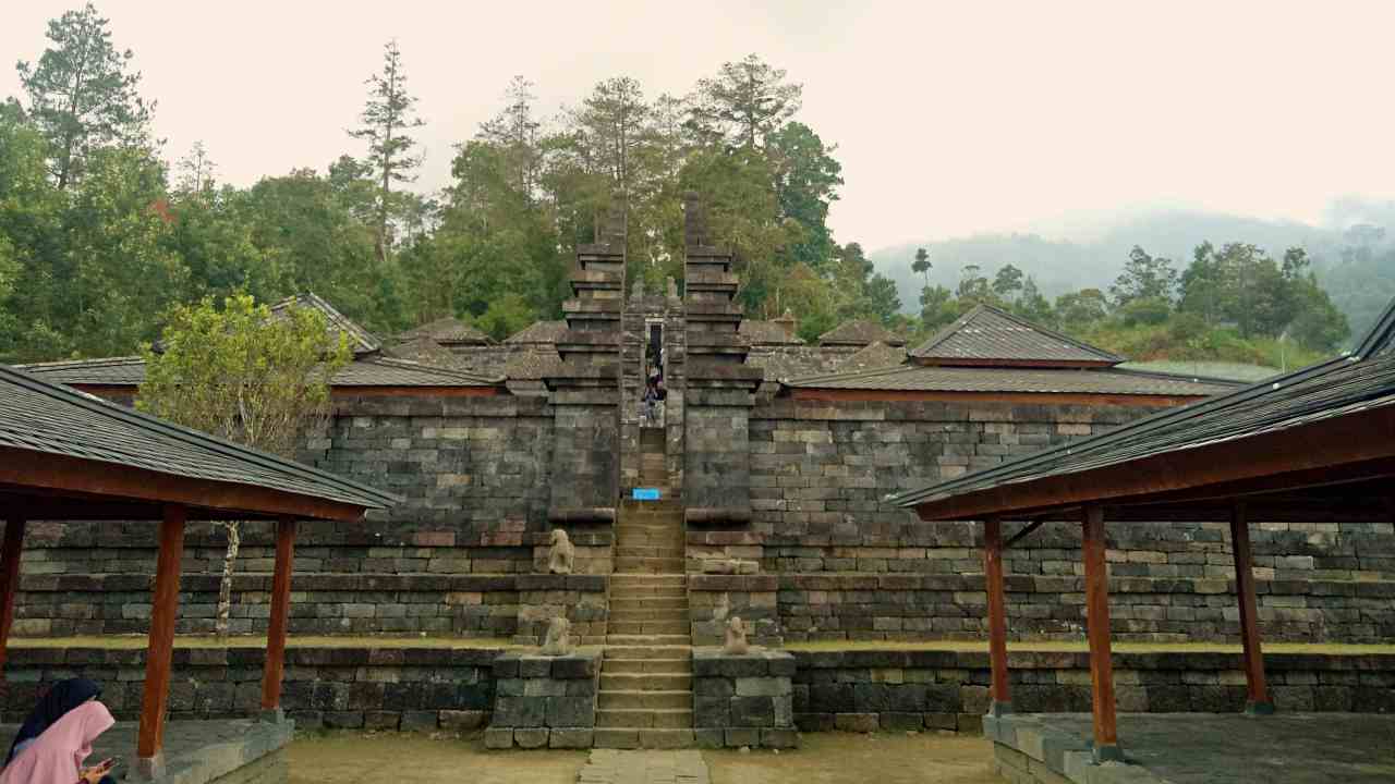 cetho temple