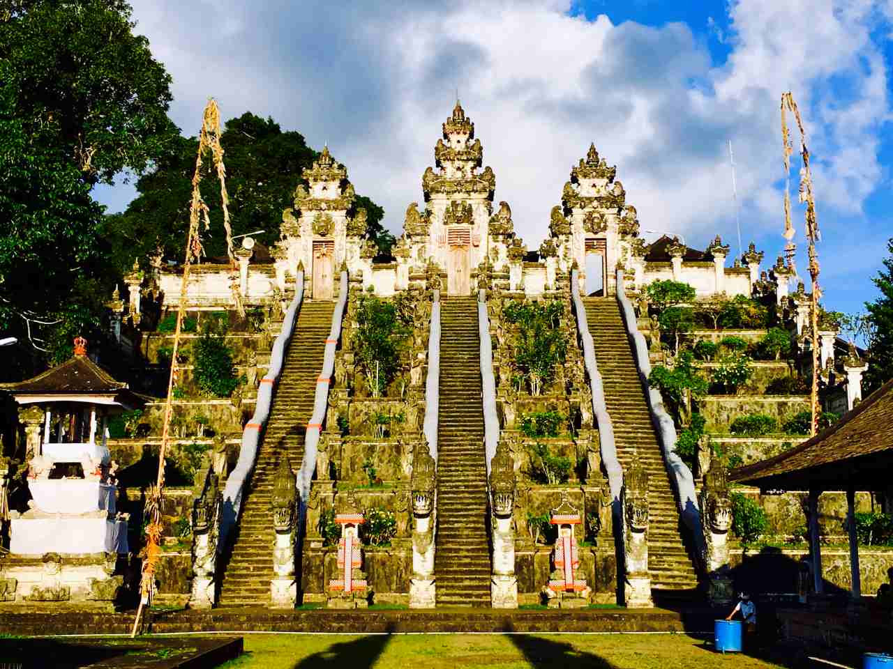 dragon stairs lempuyang temple
