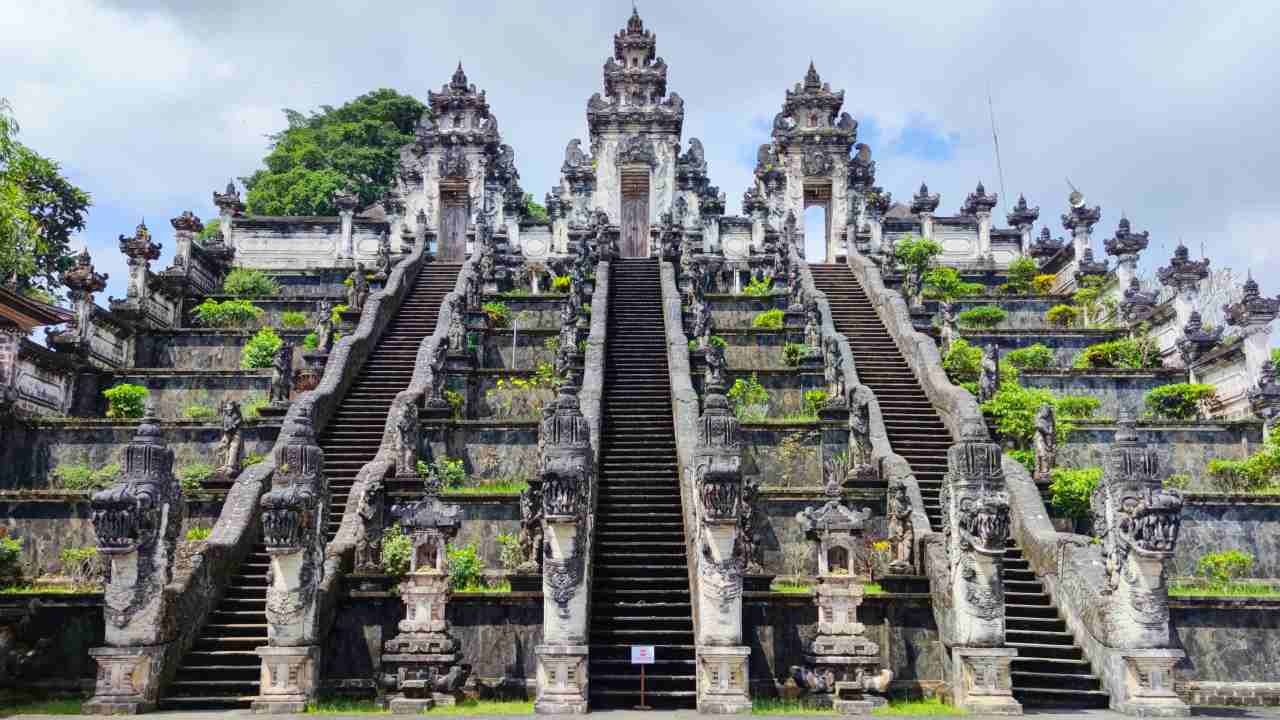 Lempuyang Temple Guide, Activities & Entrance Fee IdeTrips