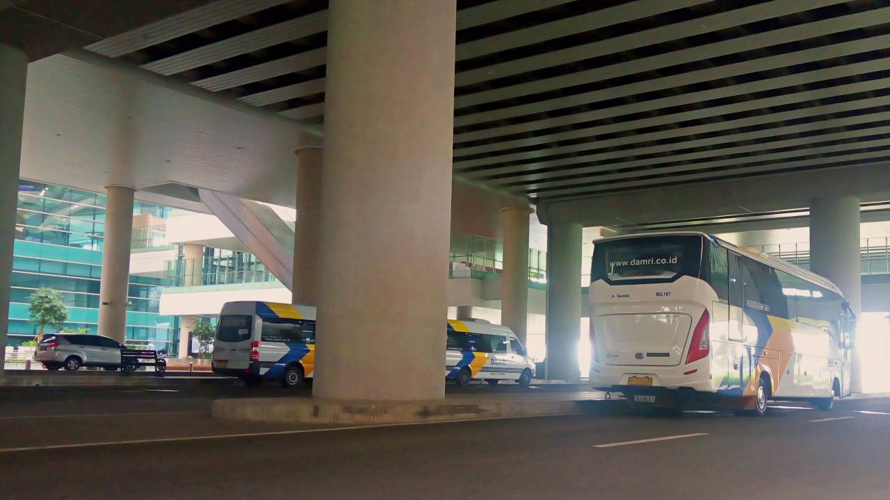 Damri bus Yogyakarta International Airport 