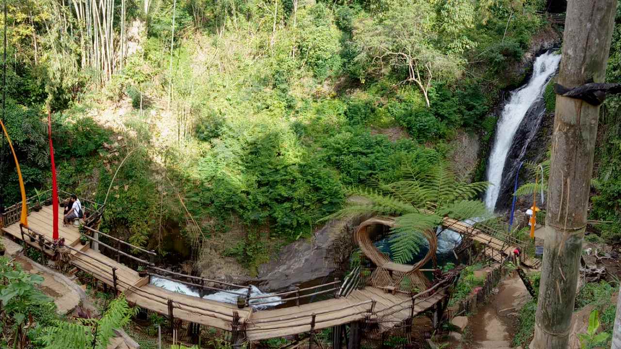 gitgit waterfall north bali 