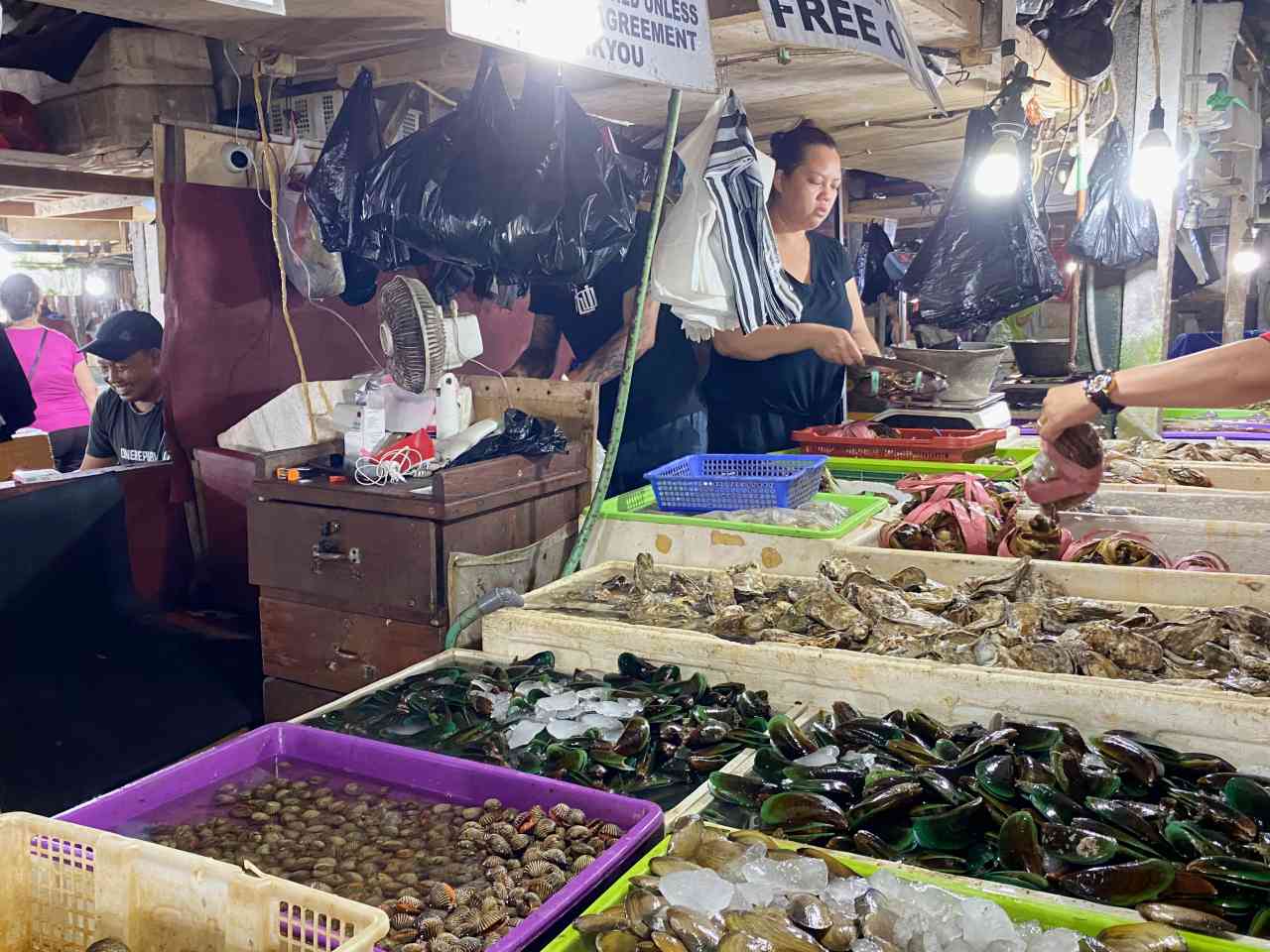clamp stall jimbaran fish market 