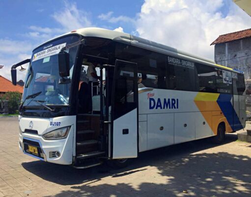 Damri Bus