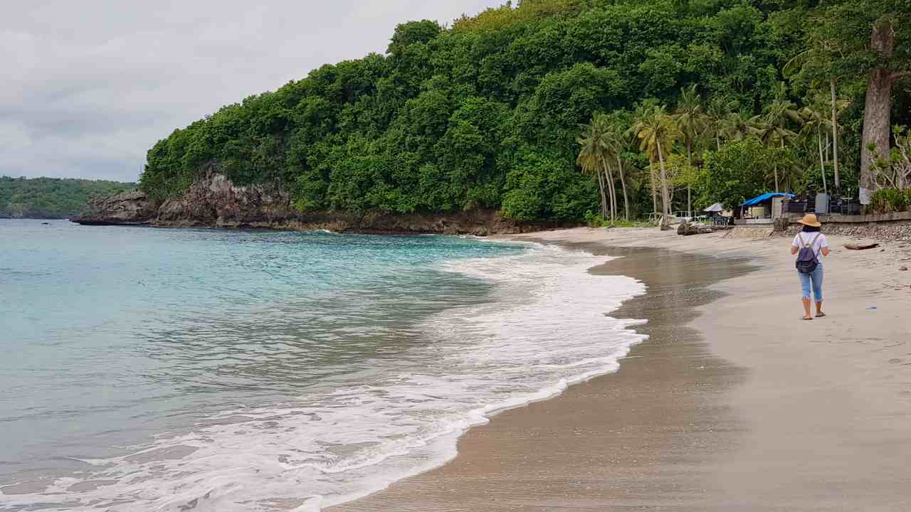 crystal bay nusa penida island 